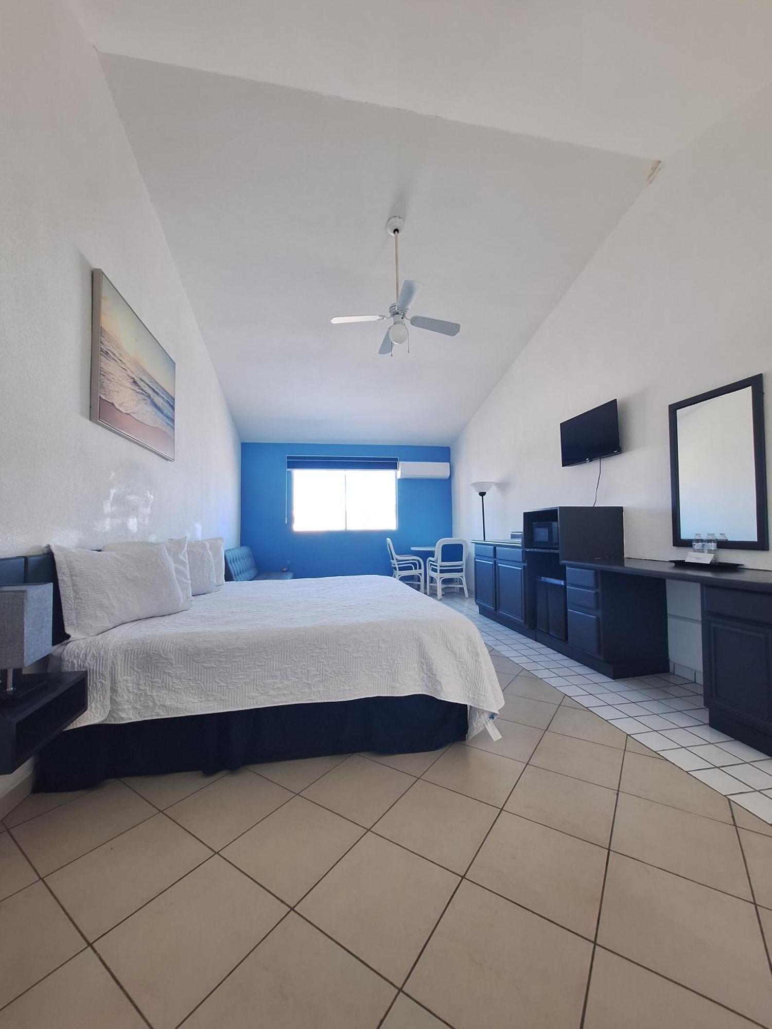 Playa Inn Rocky Point Esterno foto