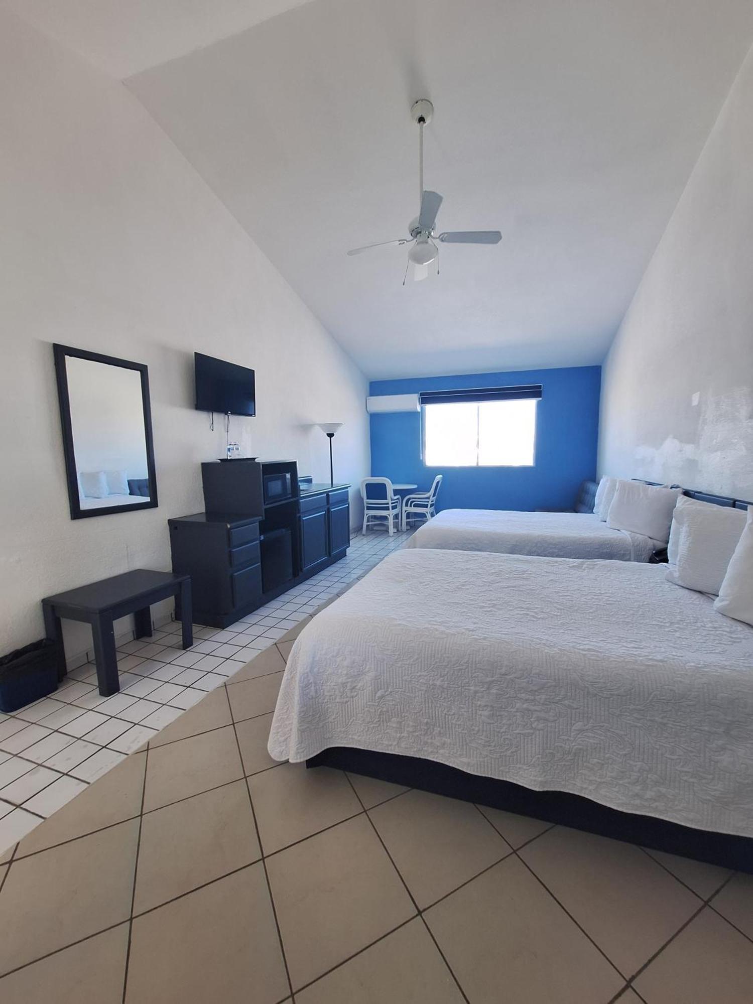 Playa Inn Rocky Point Esterno foto